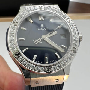Best HB Factory Replica Hublot Classic Fusion 33MM Quartz Movement Diamond Case For Sale - Replica Watch Wholesale