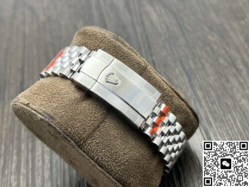 907